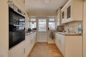 Kitchen- click for photo gallery
